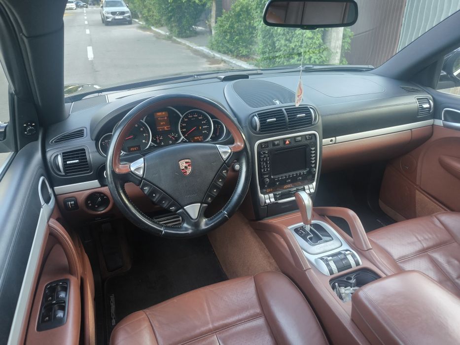Porsche Cayenne S 385cp V8