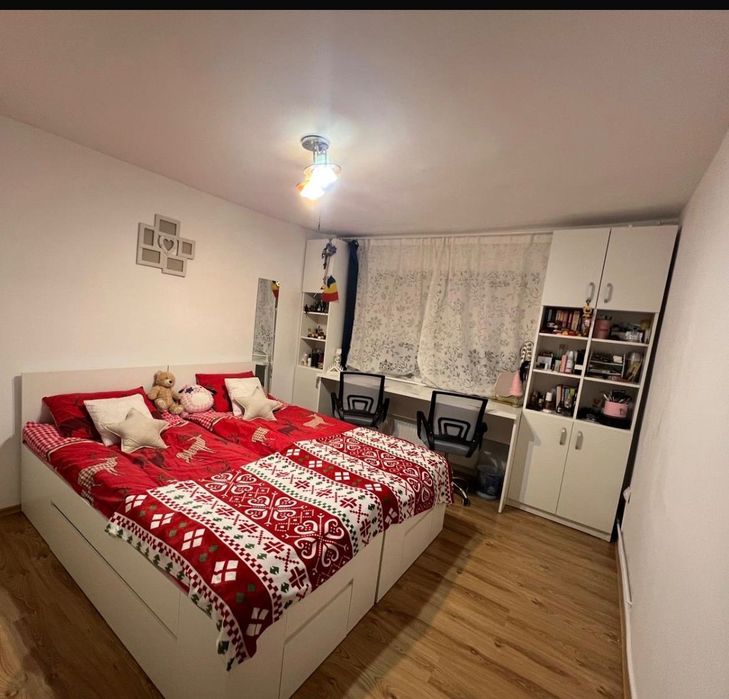 Vanzare apartament 3 camere