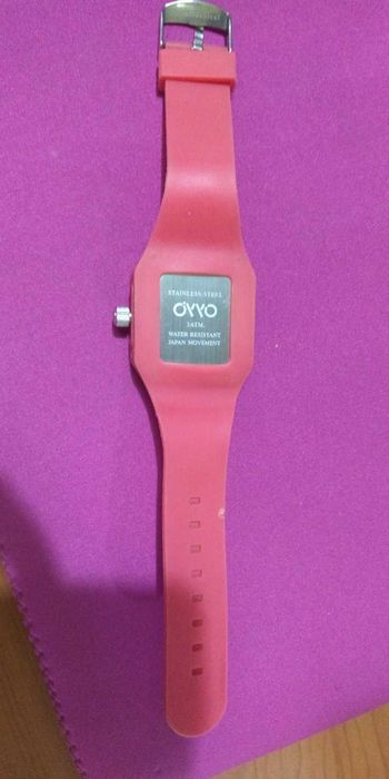 Ceas OYYO Waterproof de dama cu husa de silicon rezistent la apa