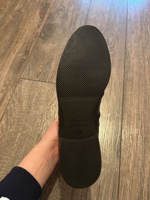 Ghete dam din piele adevarata