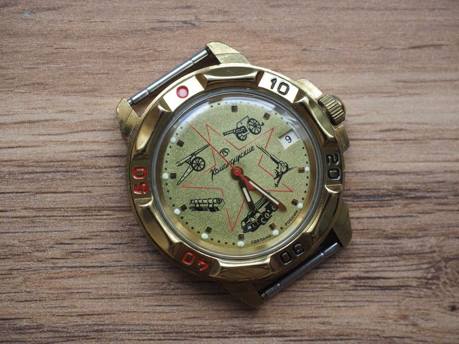 Ceas sovietic mecanic Vostok Komandirskie, ca nou, rezistent la apă