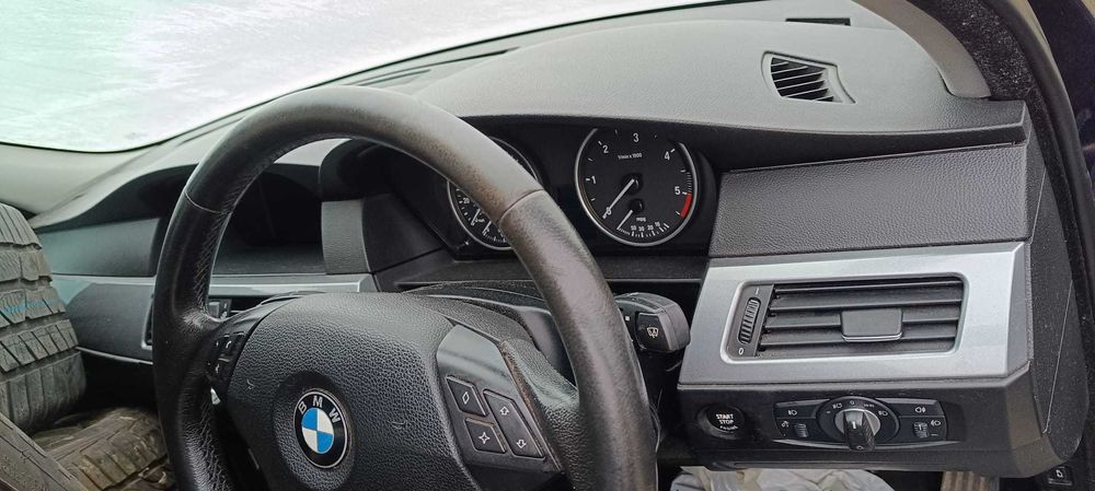 Dezmembrez BMW 520 d 2009