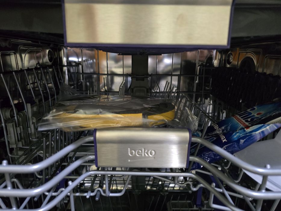 Продавам **Beko DFN28430W*л* чисто нова *съдомиялна**, не е включвана