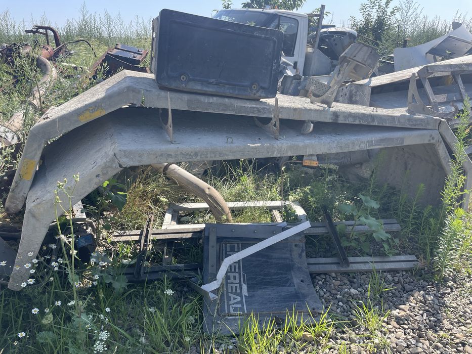 Aripi fata si spate 8x4 Iveco