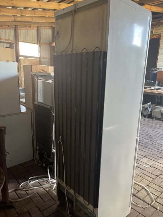 Продаю холодильник Indesit