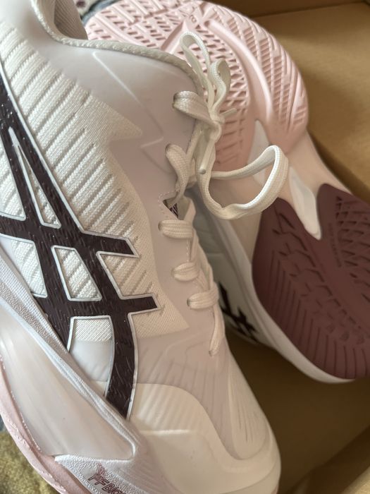 Асикс скай роза ..