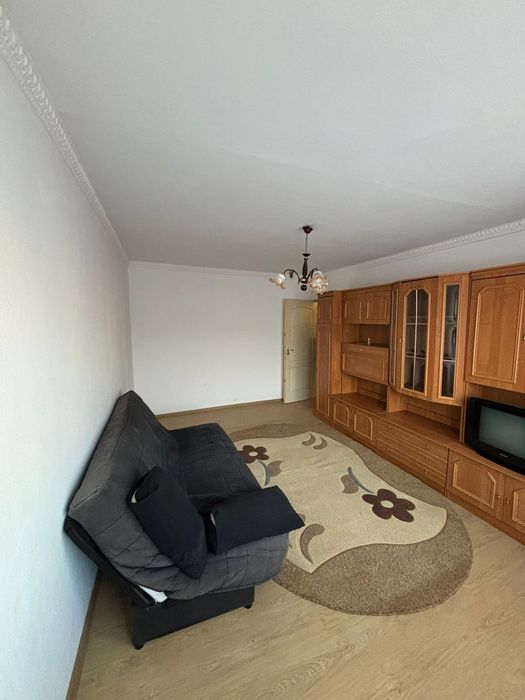 Închiriez apartament cu 2 camere zona Dedeman