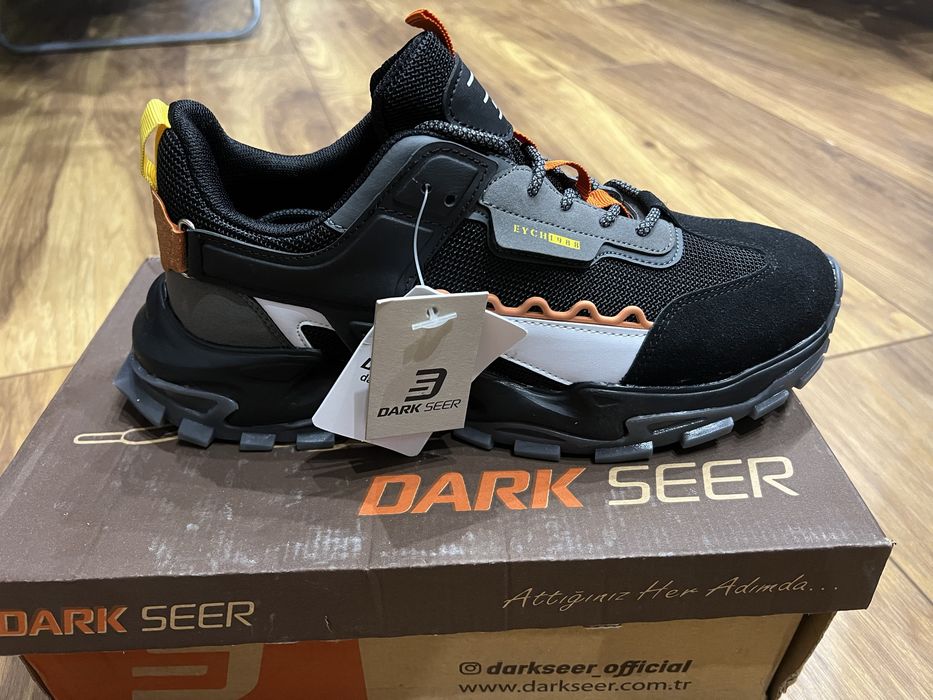 Чисто нови обувки DARK SEER