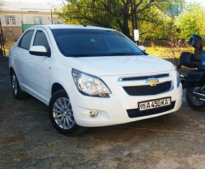 Продаётся автомашина Кобальт.