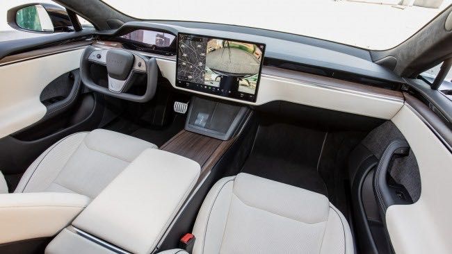 Tesla model S plaid