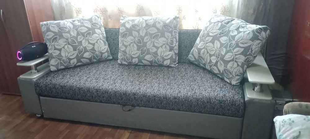 Продам диван б/у