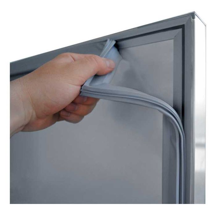 Хладилен шкаф от неръждаема стомана, за тави 60х40см