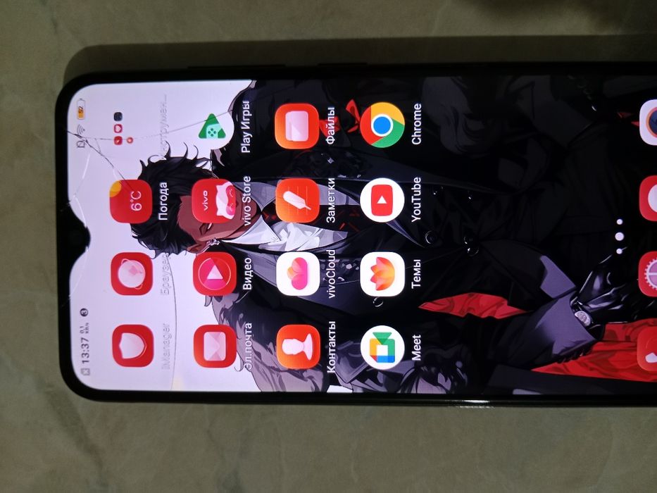 Vivo 1820 экран немношко сломана
