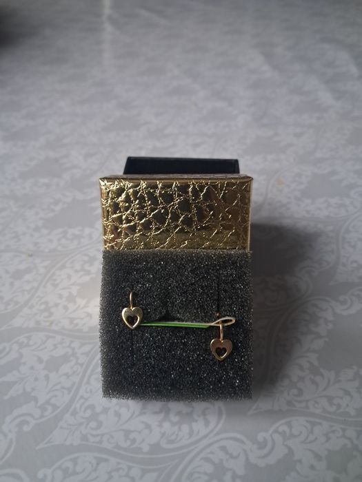 Детские  сережки золотые