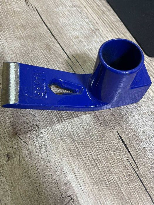 Yakar Keser, Молоток, Теша