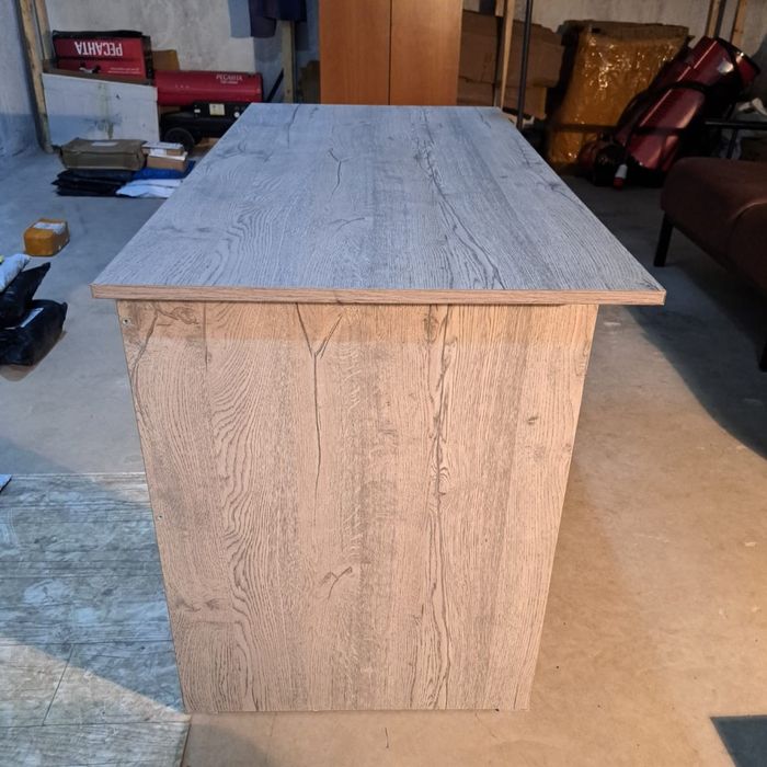 Стол письменный