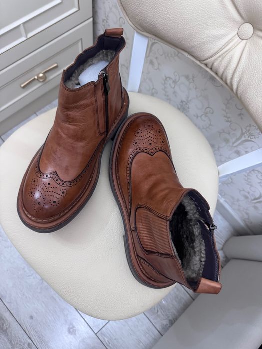 Продам мужскую обувь