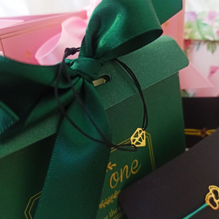 Brățări cu snur si pandantiv din aur de 14 K pentru bebeluși sau adult