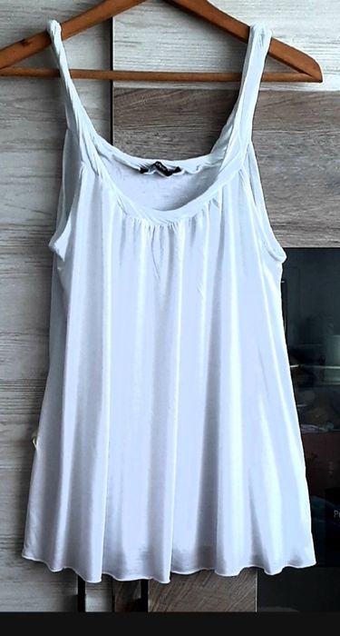 Нов,еластичен черен елек