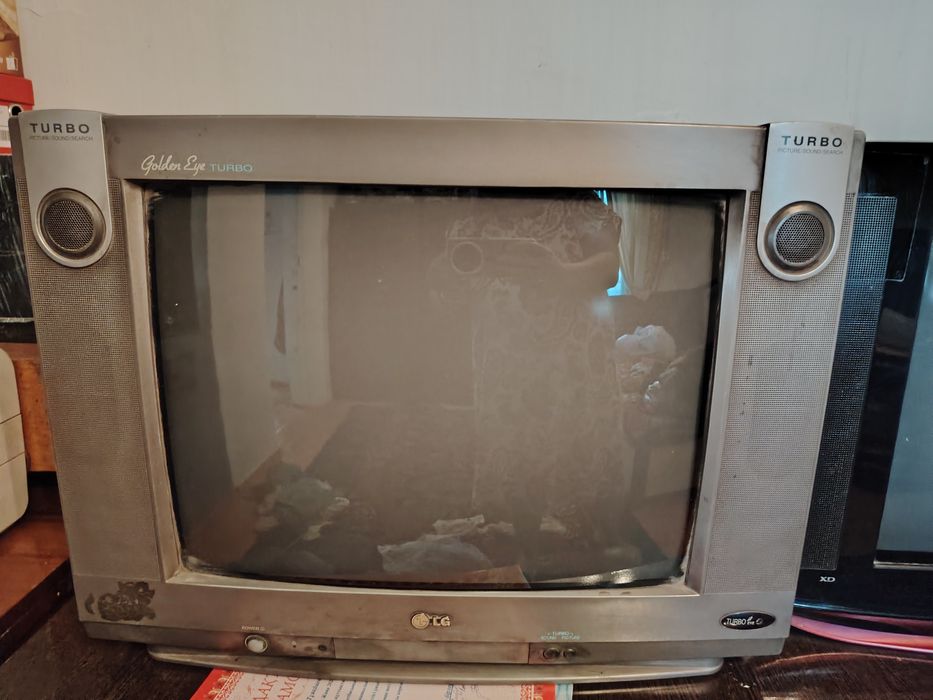 Сатамын телевизор 3еу, бу, микрова. печь, принтер, тумба