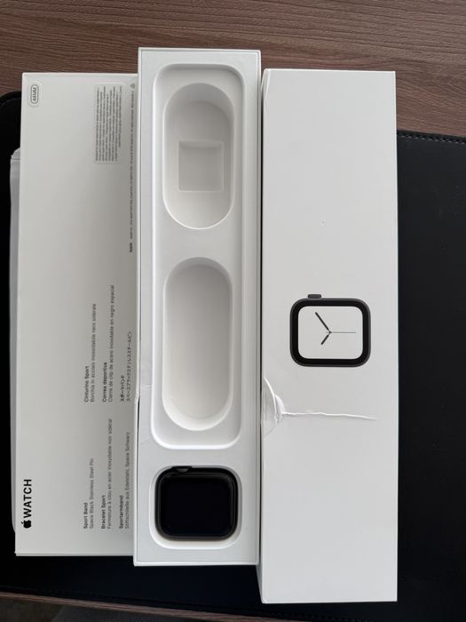 Продам двое Apple Watch Series 3 и 4