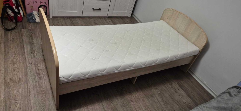 Трансформиращи бебешки легла в юношеско легло и детско бюро