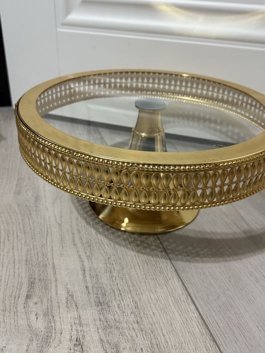 Продам Тортница.