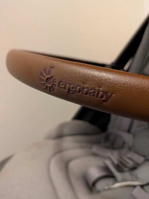 Ergobaby metro+ Deluxe бебешка количка