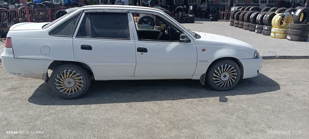 Nexia 2 15 lik Kolpok sotiladi yoki 14 lik obmen qilaman