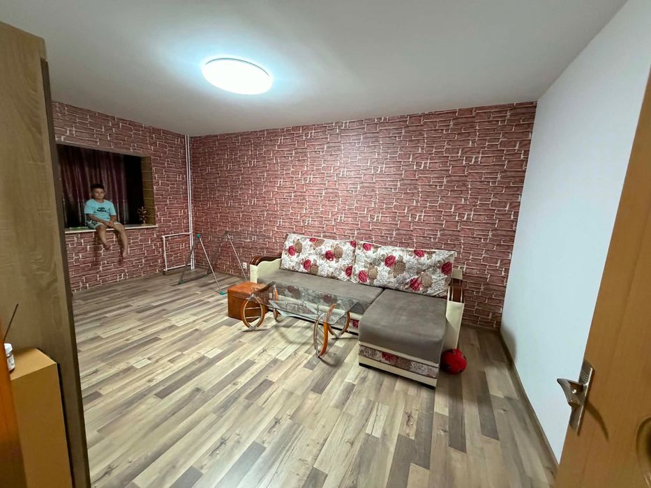 Apartament de vanzare 4 camere