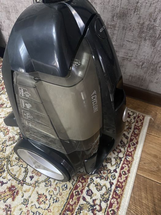Продам пылесос DEXP