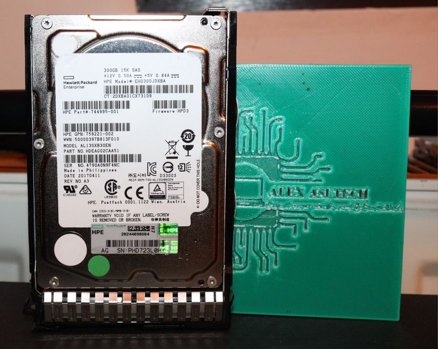 Harddisk Server SAS + Caddy 2.5" 300Gb 15k 12Gbps 64Mb HPE 7 5 9 5 4 6 -0 0 1  - Gen8/9/10