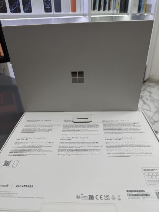 Microsoft Surface Pro 11 edition  X Plus 256Gb + Keybord with slim Pen