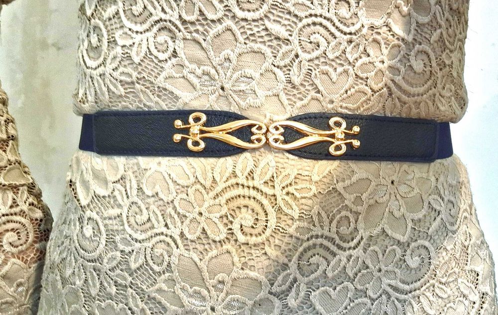 Елегантни дамски колани със скрито закопчаване