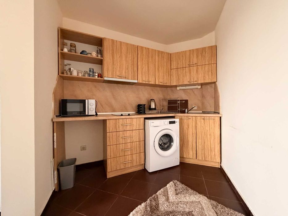 69990 EUR  2-стаен апартамент 72 кв.м.  Империал Хайтс, 1,5 км до плажа