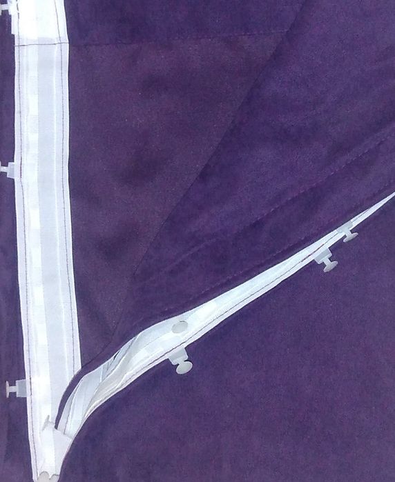 Завеси в тъмно-виолетов нюанс