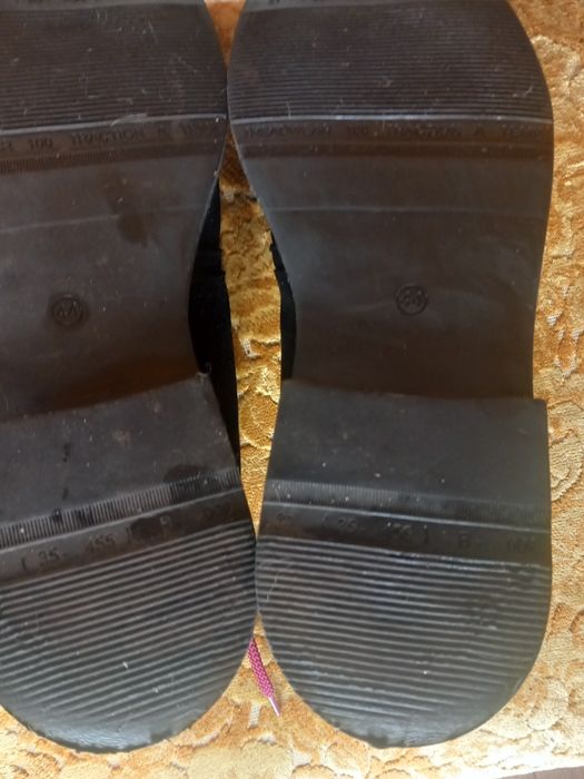 Ghete otter , piele naturală