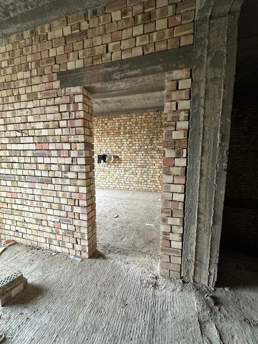 Мехнат 3,5 сот 6 хона , 4 та санузел, тулик подвол