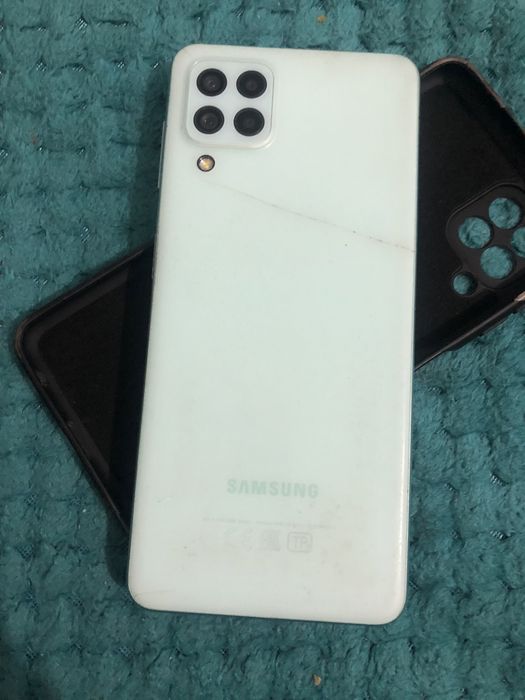 Продам Самсунг А22 в нормальном состоянии.