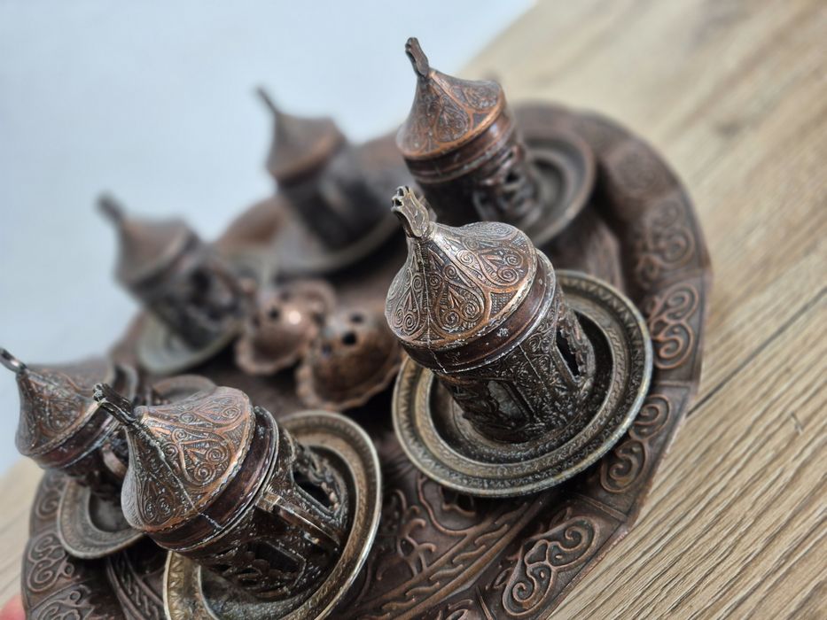 Set cescute de cafea din material cupru