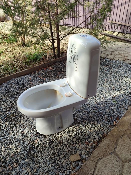 Унитаз б у. В хорошем.