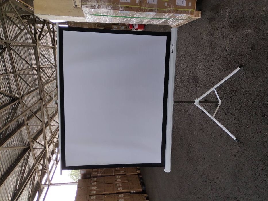 Экран для проекторов Deluxe и XG