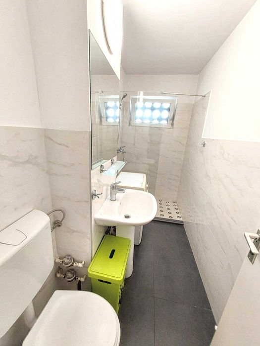 Vând apartament 2 camere cartier A. Vlaicu (zona Poetului)