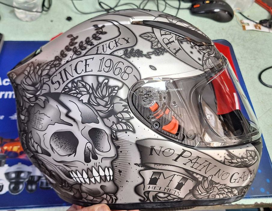 Каска MT Helmets Revenge skull  XXL 62-63