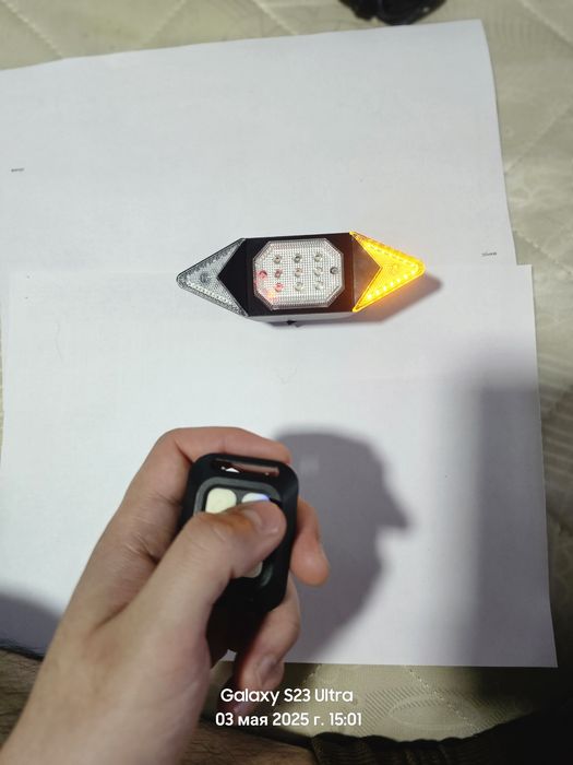 Продаеться фанарик с сигналкой