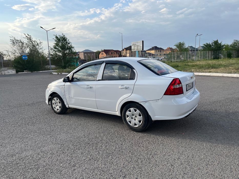 Продам машину nexia R3
