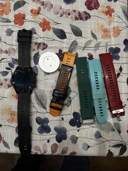 Часовник Huawei gt 2