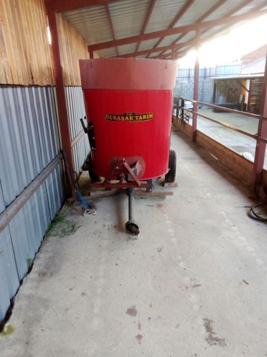 Трактор, миксер и косачка