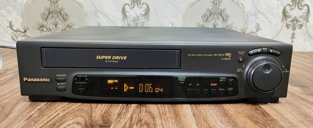 Видеомагнитофон Устадан