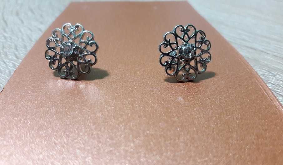 Cercei eleganti - produs nou